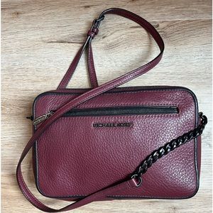 Michael Kors crossbody leather bag
